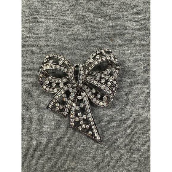 Joan Rivers Estate Style Openwork Crystal Bow Brooch Pin - Picture 1 of 3